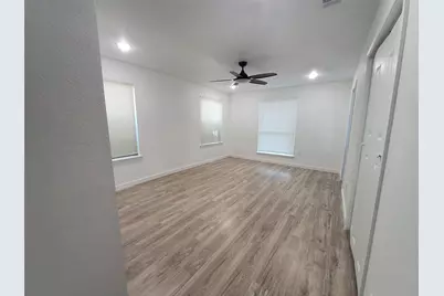 8609 Homewood Lane, Houston, TX 77028 - Photo 14
