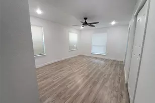 8609 Homewood Ln, Houston, TX 77028 - Photo 14