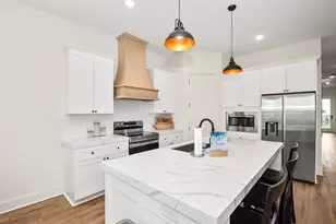 2527 103rd St, Galveston, TX 77554 - Photo 18