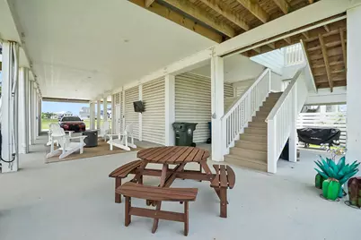 2527 103rd Street, Galveston, TX 77554 - Photo 4