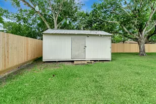 1002 S 2nd St, Ganado, TX 77962 - Photo 48