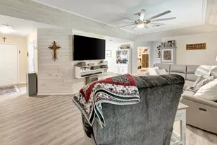 1002 S 2nd St, Ganado, TX 77962 - Photo 8