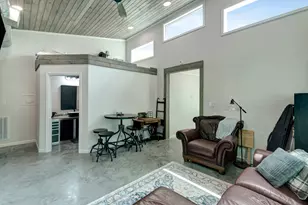 1002 S 2nd St, Ganado, TX 77962 - Photo 34