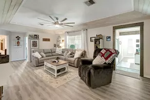 1002 S 2nd St, Ganado, TX 77962 - Photo 6