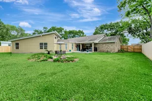 1002 S 2nd St, Ganado, TX 77962 - Photo 42