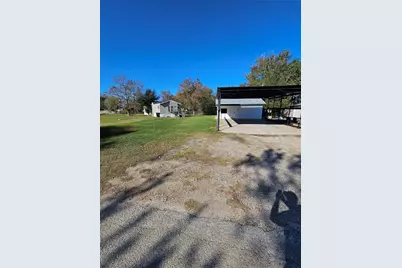 1305 Stowell Street, Anahuac, TX 77514 - Photo 2