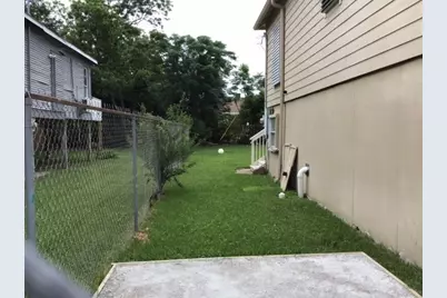 4615 Avenue Q 1/2, Galveston, TX 77551 - Photo 4
