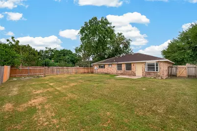 12106 Plumbrook Drive, Houston, TX 77099 - Photo 14