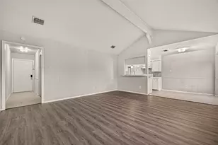 12106 Plumbrook Dr, Houston, TX 77099 - Photo 6