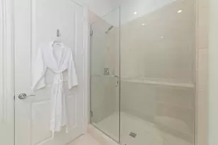 2221 Welch St, Houston, TX 77019 - Photo 10