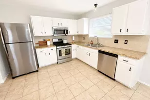 2138 Tower Bridge Rd, Pearland, TX 77581 - Photo 2