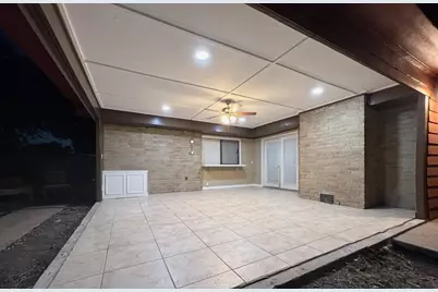 8103 Edgebrook Forest Court, Houston, TX 77088 - Photo 16