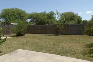 5914 Red River Dr, Dickinson, TX 77539 - Photo 2