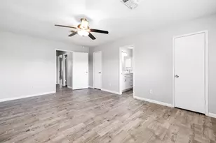 14315 Swanfield Dr, Houston, TX 77083 - Photo 18