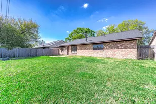 14315 Swanfield Dr, Houston, TX 77083 - Photo 22