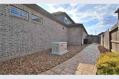 902 Falcon Hollow Lane, Pinehurst, TX 77362 - Photo 40