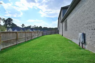 902 Falcon Hollow Ln, Pinehurst, TX 77362 - Photo 38