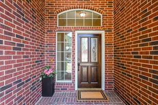 1407 Sullivan Springs Dr, Katy, TX 77494 - Photo 2