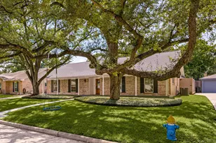 823 Pinesap Dr, Houston, TX 77079 - Photo 2