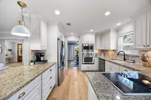 823 Pinesap Dr, Houston, TX 77079 - Photo 8