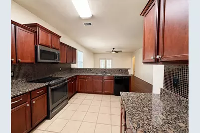 8739 Leclaire Meadow Drive, Humble, TX 77338 - Photo 4