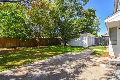 10910 Sagevale Lane, Houston, TX 77089 - Photo 34