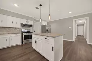 917 Defender St, Houston, TX 77029 - Photo 8