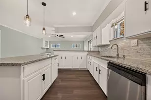 917 Defender St, Houston, TX 77029 - Photo 10