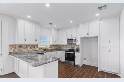 984 Crane Lane, Crystal Beach, TX 77650 - Photo 14