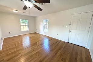 5817 Wayne St, Houston, TX 77026 - Photo 4