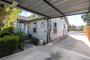 5817 Wayne St, Houston, TX 77026 - Photo 4