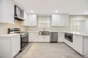 11006 Wickersham Ln, Houston, TX 77042 - Photo 8