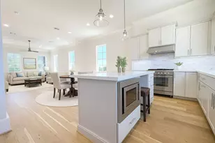 739 Bringhurst St, Houston, TX 77020 - Photo 2
