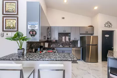 9715 Riddlewood Lane, Houston, TX 77025 - Photo 16