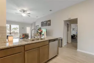 106 Rudder Wy, Huntsville, TX 77320 - Photo 10