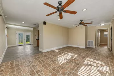 5211 Court Road, Houston, TX 77053 - Photo 2