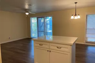 909 Silber Rd, Houston, TX 77024 - Photo 10