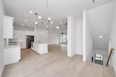 615 Oakley Street, Houston, TX 77006 - Photo 10