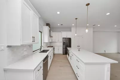 615 Oakley Street, Houston, TX 77006 - Photo 14