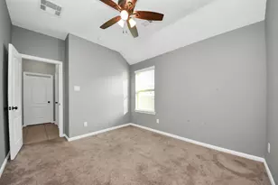 2402 Village Lakes Dr, Katy, TX 77493 - Photo 12