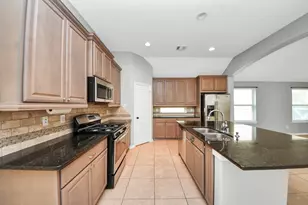 2402 Village Lakes Dr, Katy, TX 77493 - Photo 6