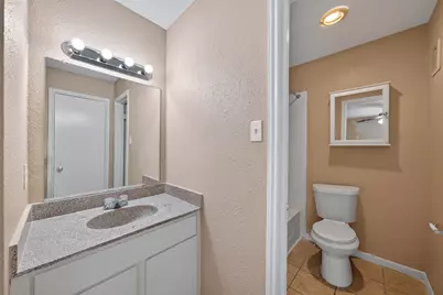 12500 Sandpiper Drive #122, Houston, TX 77035 - Photo 18