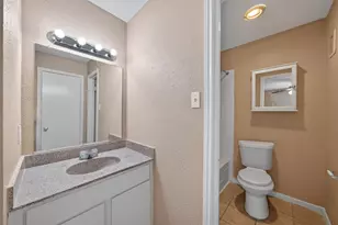 12500 Sandpiper Dr, Houston, TX 77035 - Photo 18