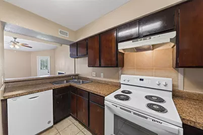 12500 Sandpiper Drive #122, Houston, TX 77035 - Photo 10