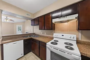12500 Sandpiper Dr, Houston, TX 77035 - Photo 10