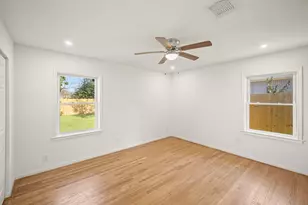 5022 Hazelton St, Houston, TX 77035 - Photo 34