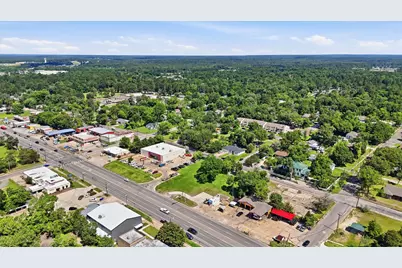 614 W Church Street, Livingston, TX 77351 - Photo 6