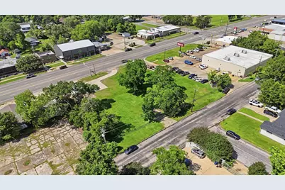 614 W Church Street, Livingston, TX 77351 - Photo 4