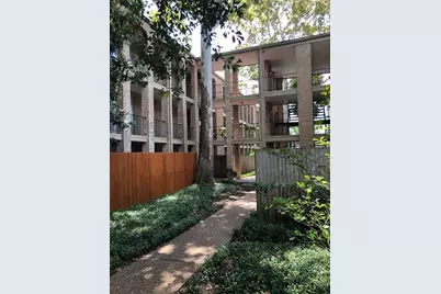 4647 Wild Indigo Street #21/362, Houston, TX 77027 - Photo 4