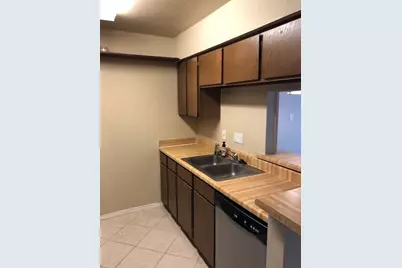 4647 Wild Indigo Street #21/362, Houston, TX 77027 - Photo 10
